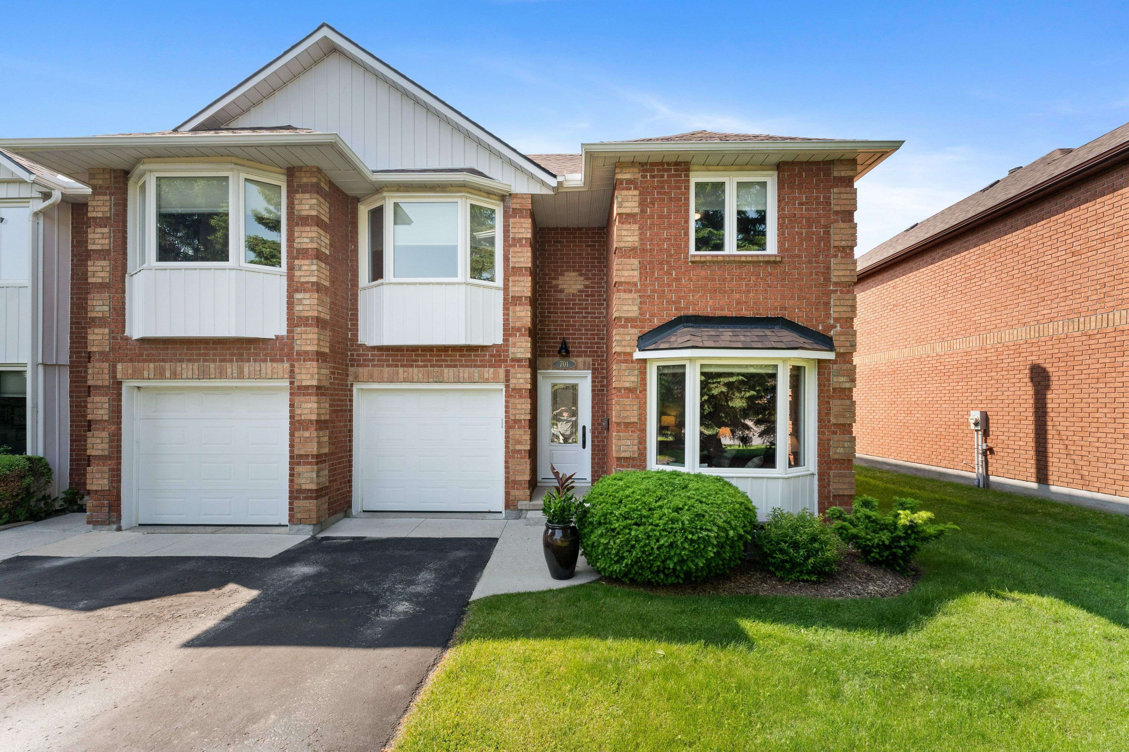 Kingston, ON K7M 7X5,701 Davis DR #8