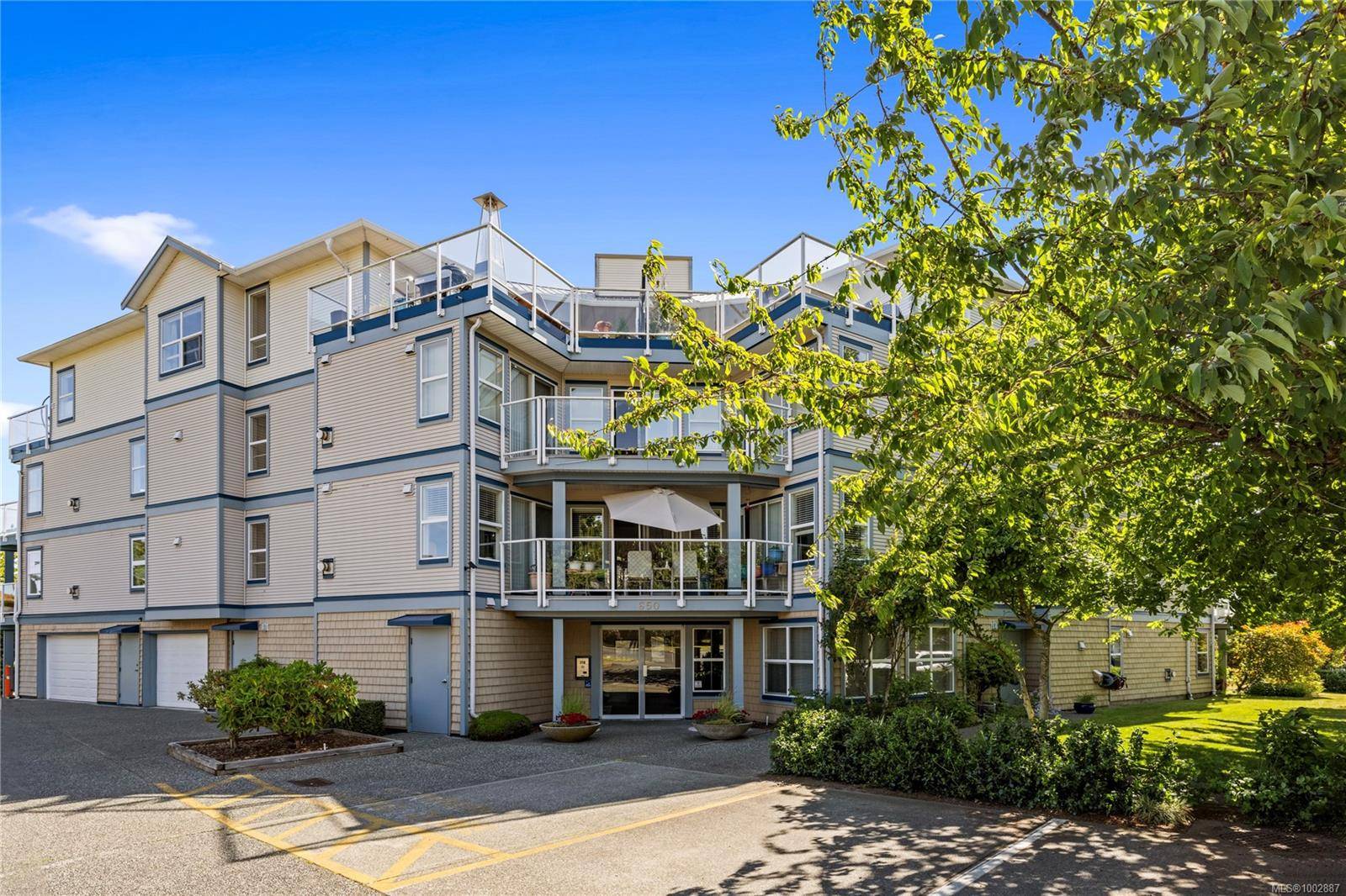 Nanaimo, BC V9R 2P1,650 Prideaux St #201