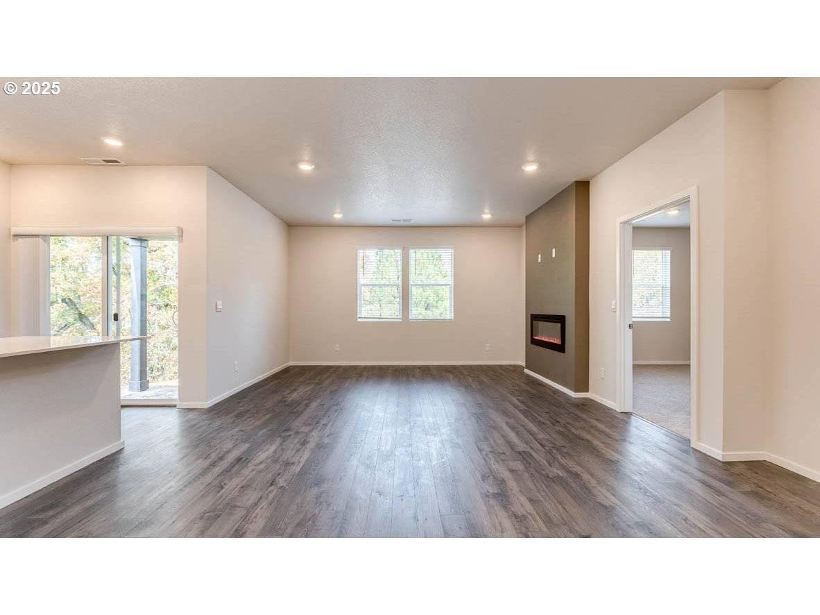 Woodburn, OR 97071,1132 Sparrow ST