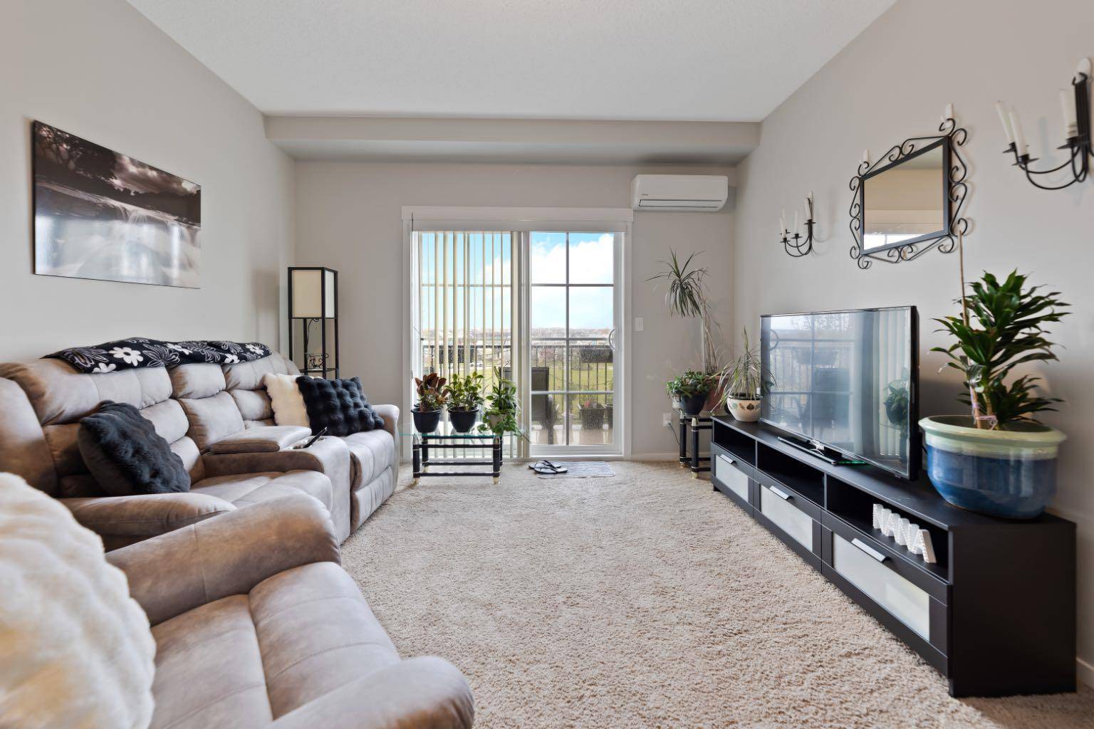Calgary, AB T2Z 4R2,755 Copperpond BLVD SE #6411