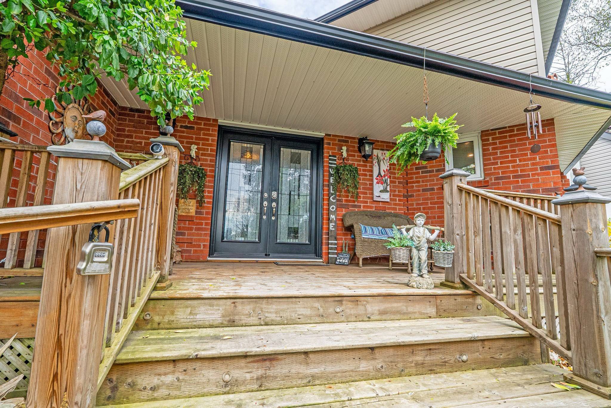 Whitby, ON L1M 1T3,5090 Baldwin ST S