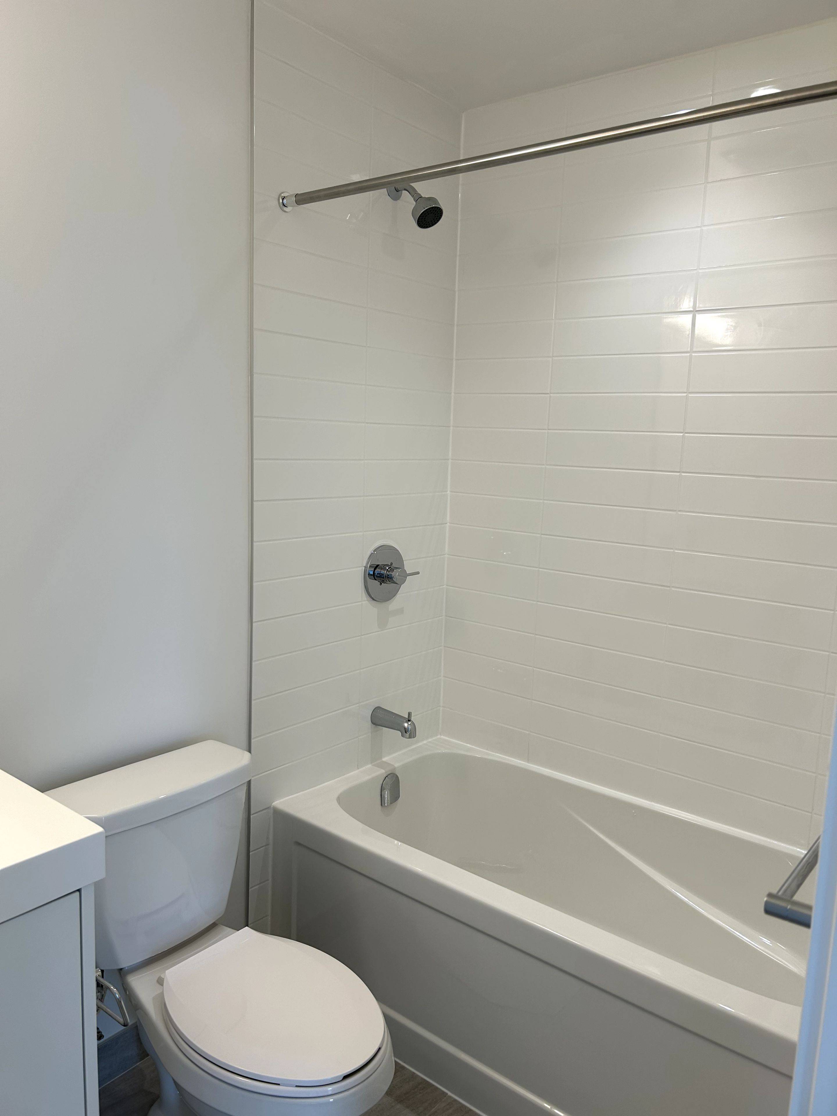 Whitby, ON L1N 2K2,1010 Dundas ST E #219