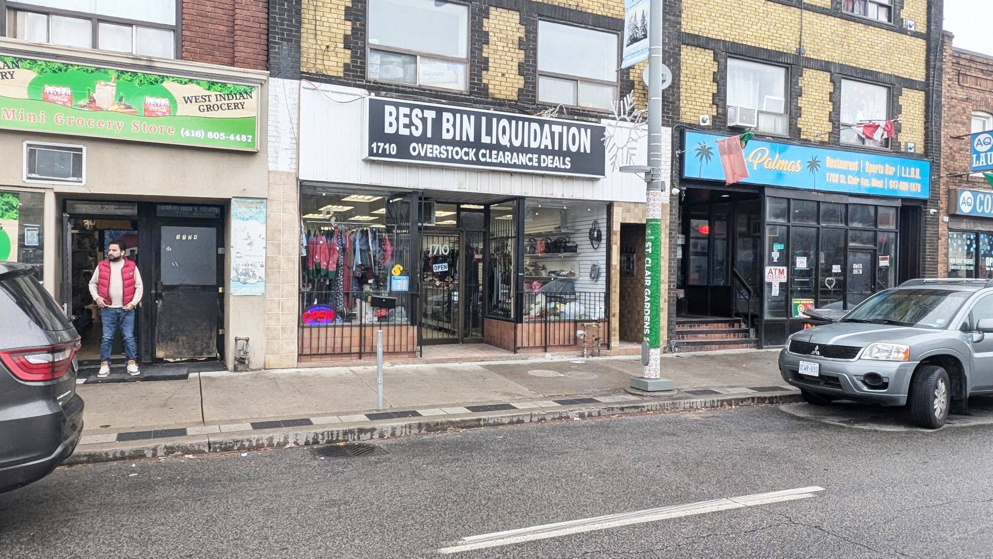 Toronto W03, ON M6N 1J1,1710 St Clair AVE W
