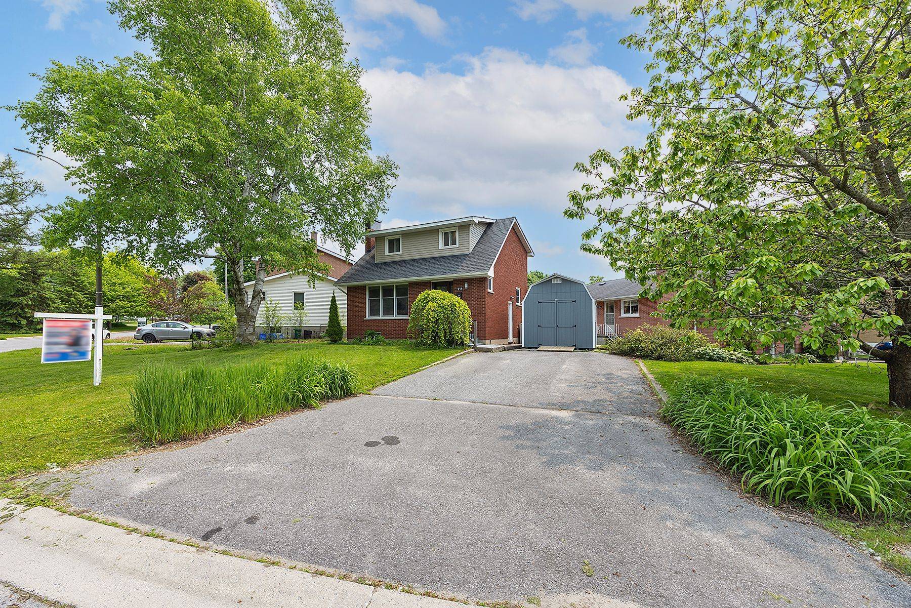 Kingston, ON K7M 2L6,75 Hatter ST