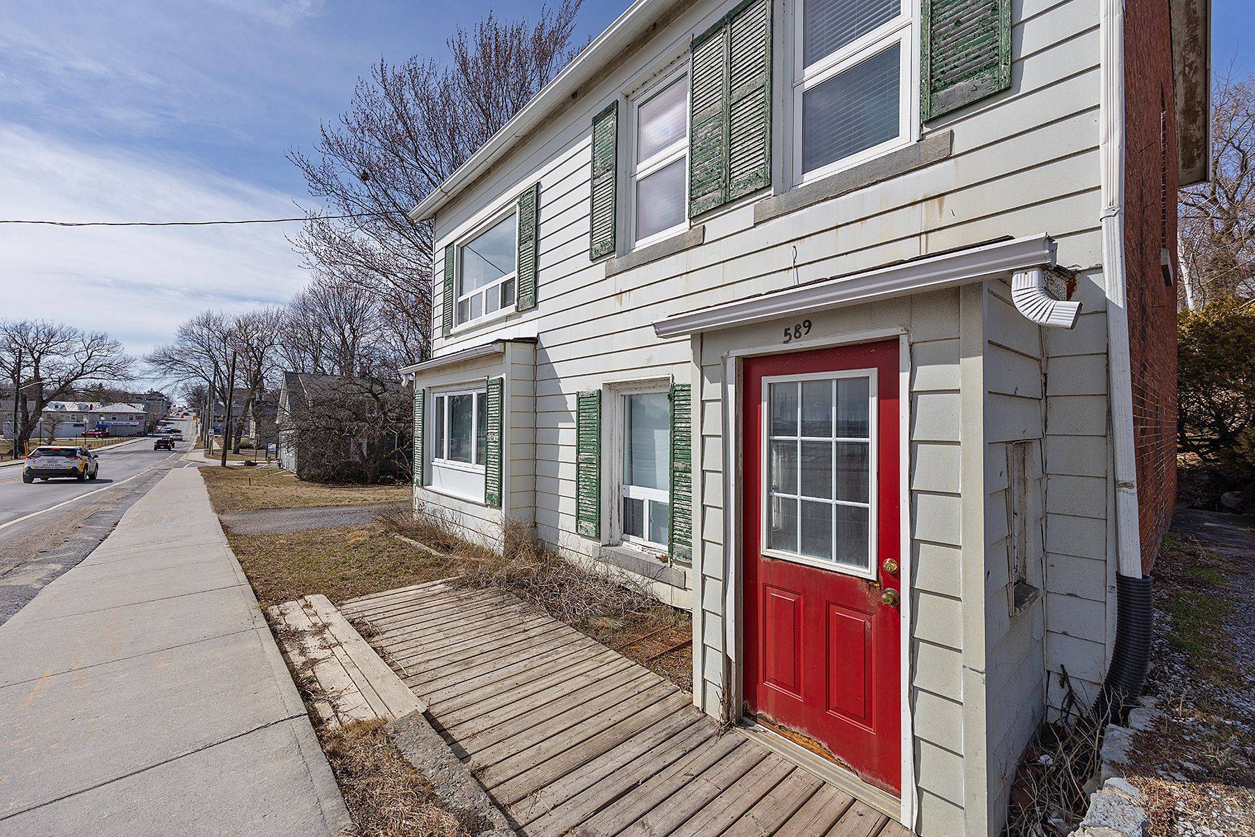 Kingston, ON K7M 2E6,589 King ST W