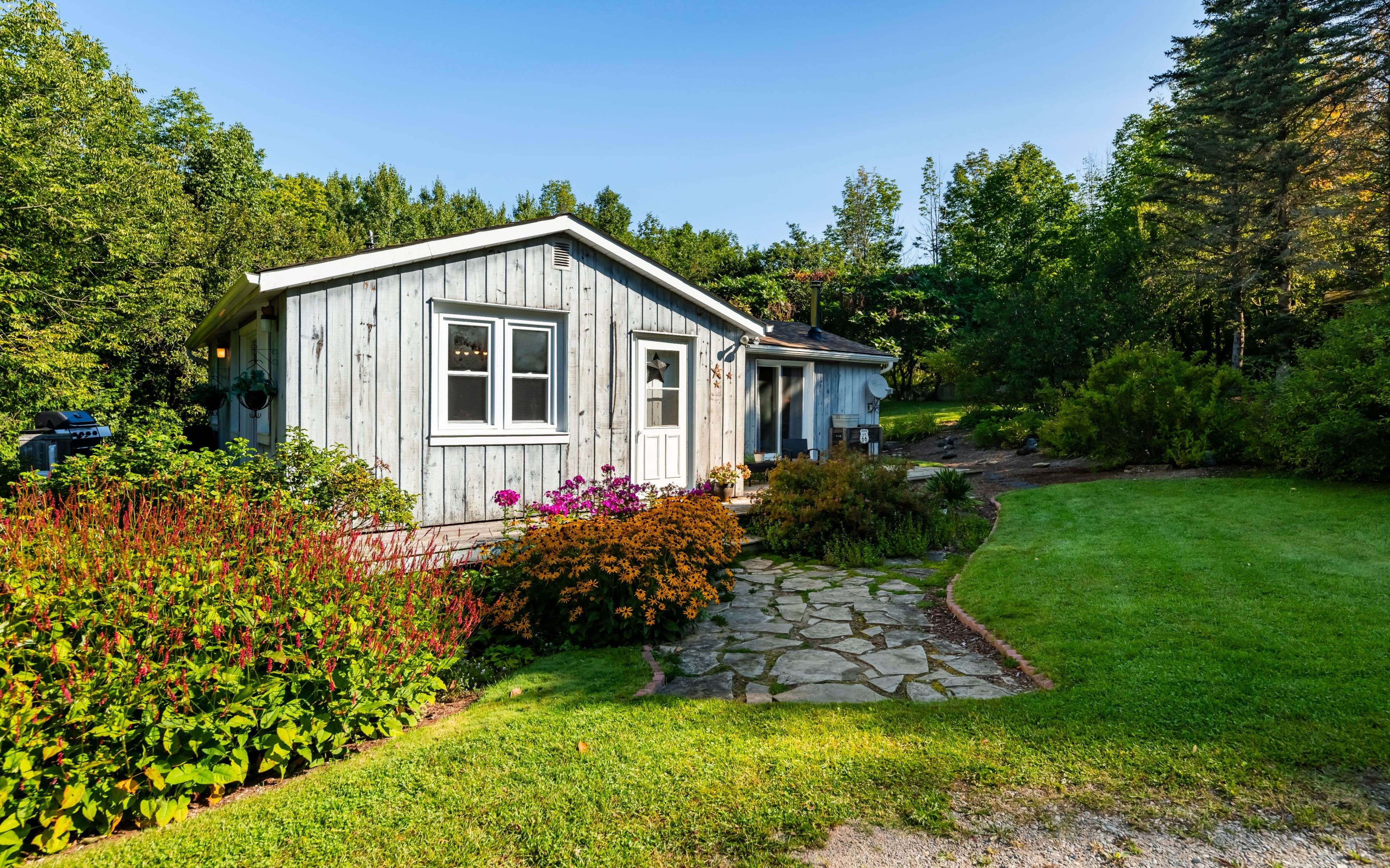 Mulmur, ON L9V 0C2,637217 Prince of Wales RD