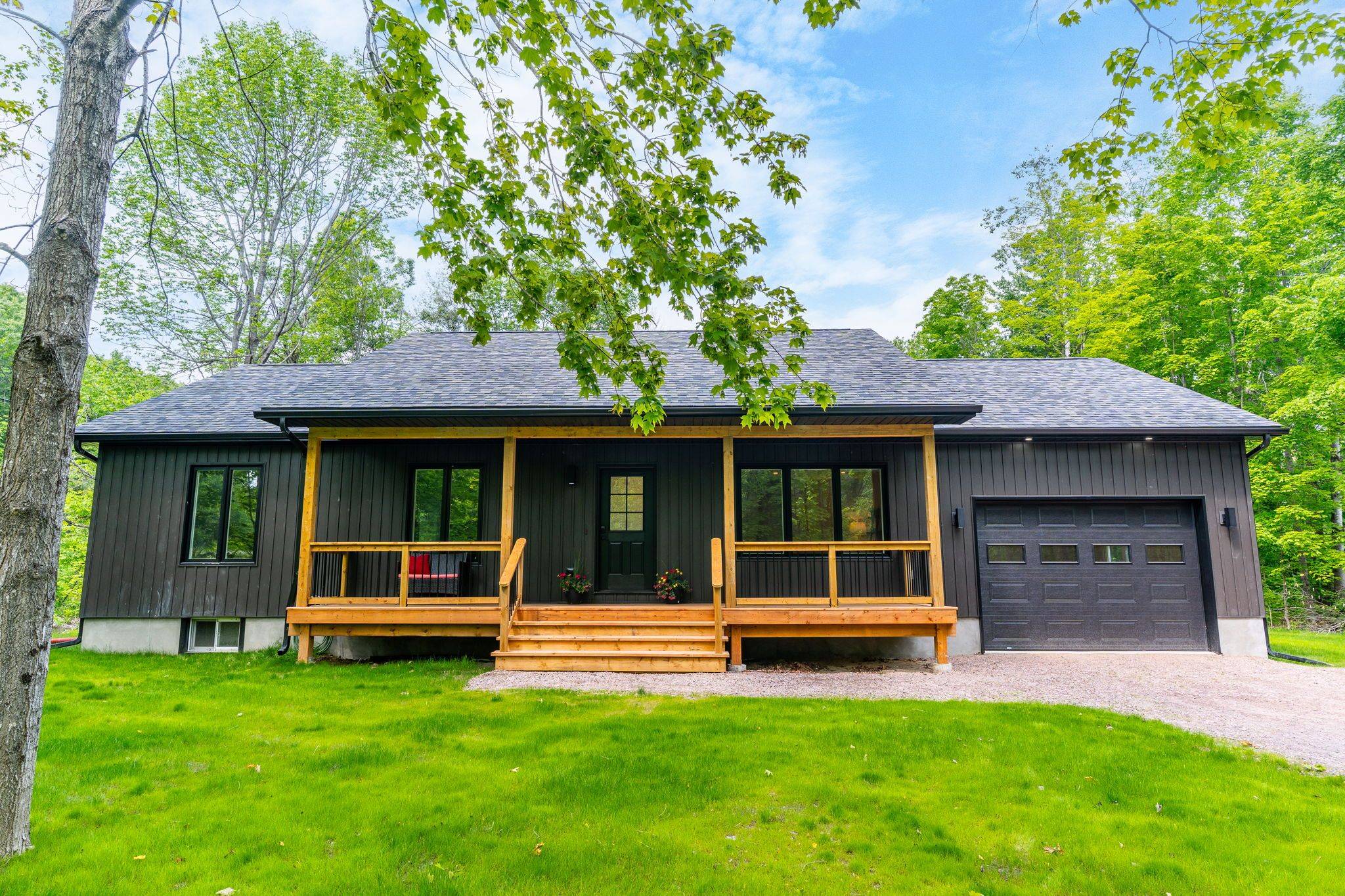 Minden Hills, ON K0M 2K0,1009 Hyacinth RD
