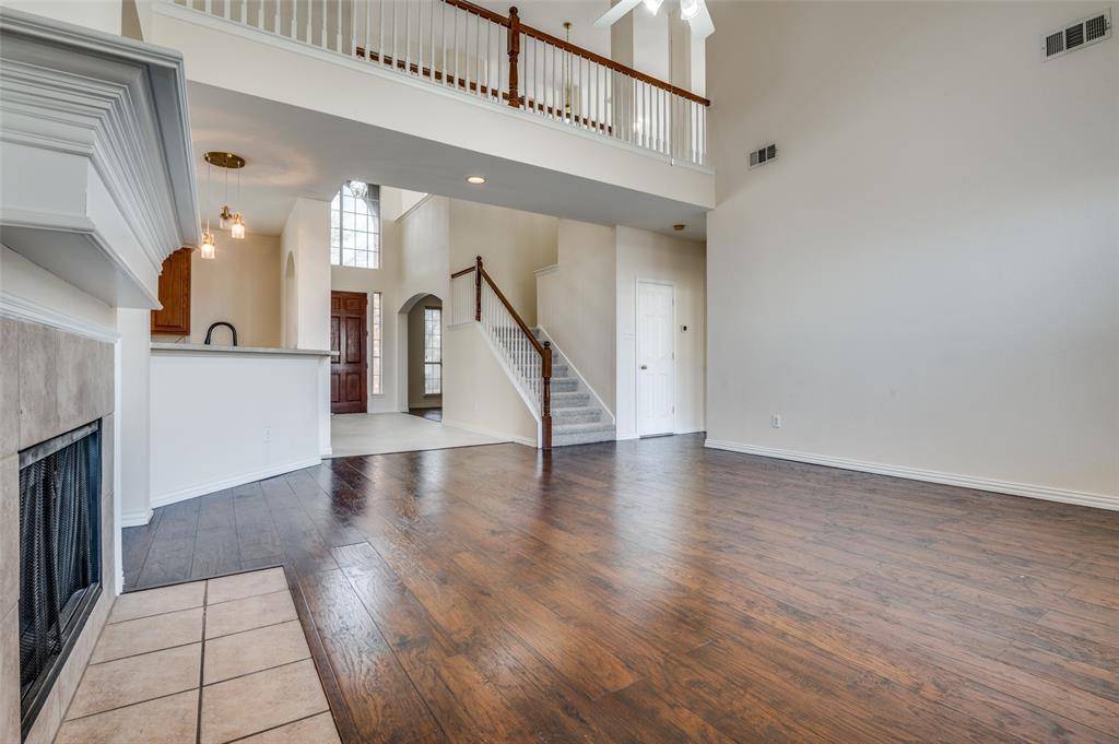 Desoto, TX 75115,1213 Summerside Drive