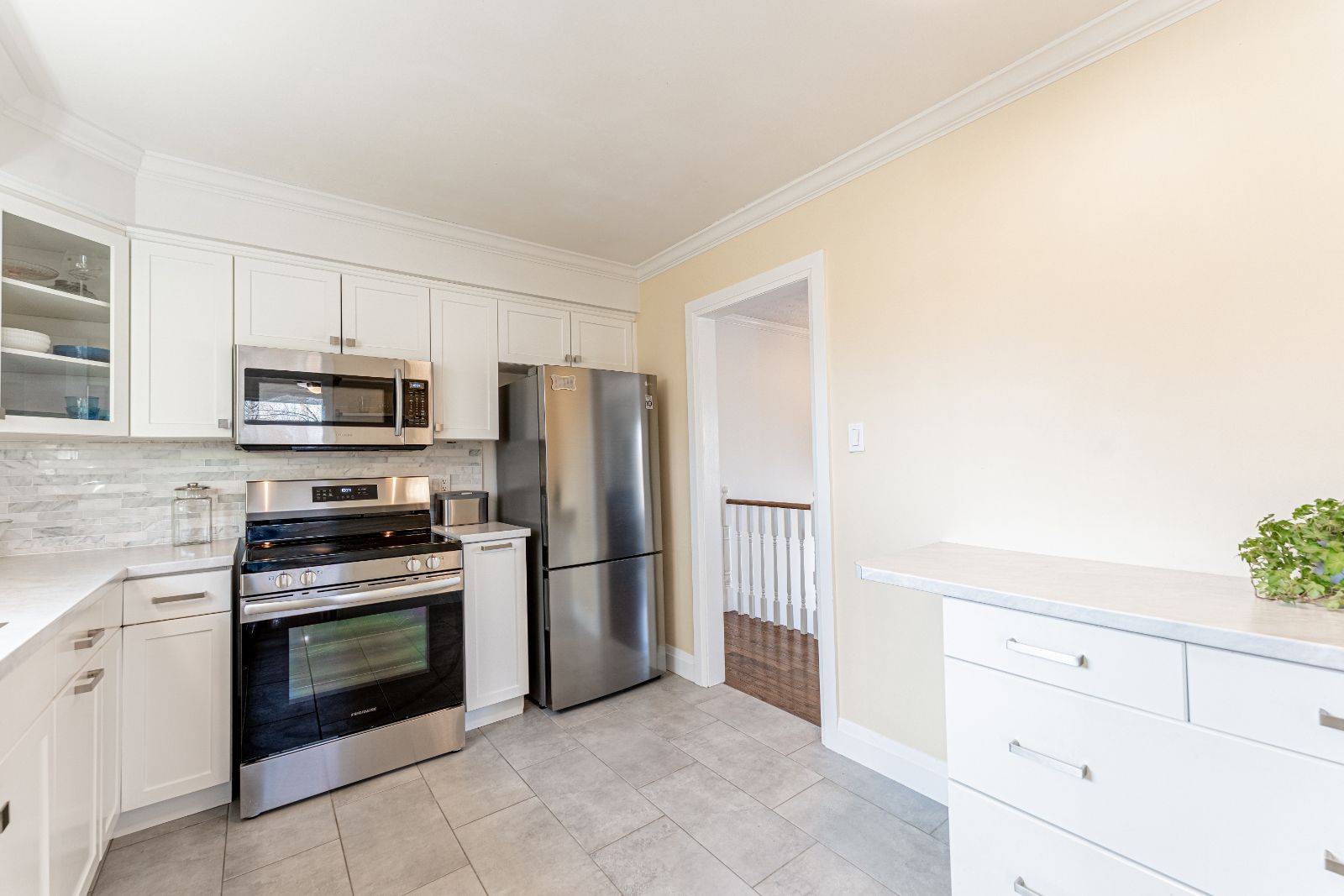 Barrie, ON L4M 1G2,45 Shoreview DR