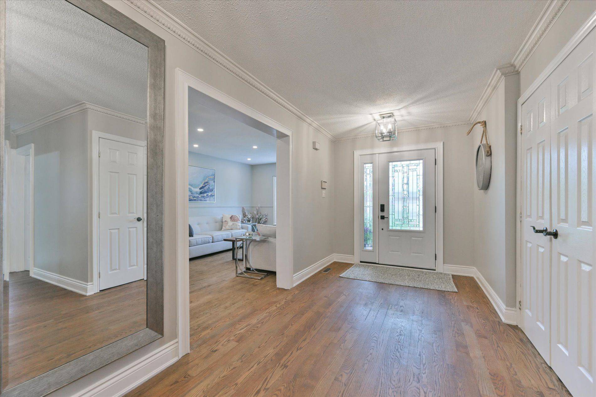 Oakville, ON L6H 4Z2,1221 Grandview DR