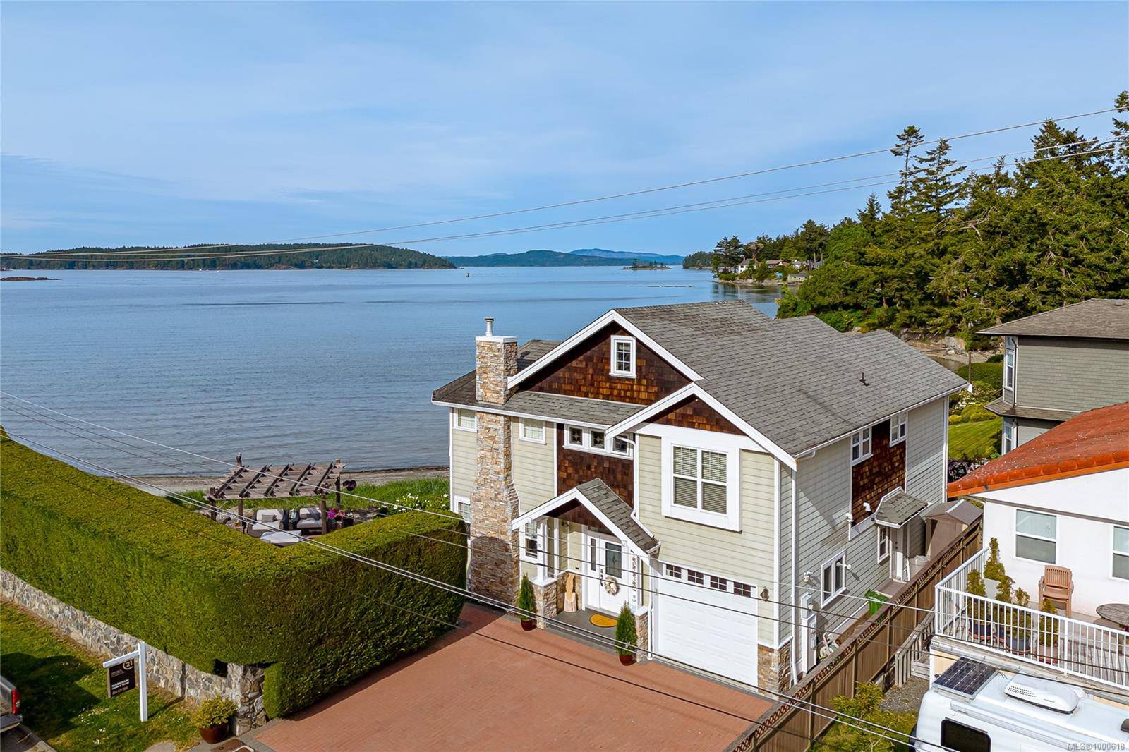 Sidney, BC V8L 2Y4,10239 Fifth St