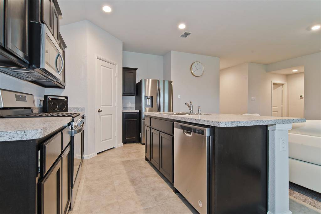 Justin, TX 76247,941 Loomis Trail