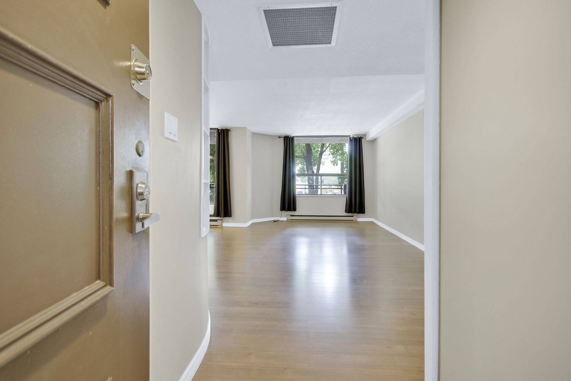 West Centre Town, ON K1Y 4P7,50 Emmerson AVE #203