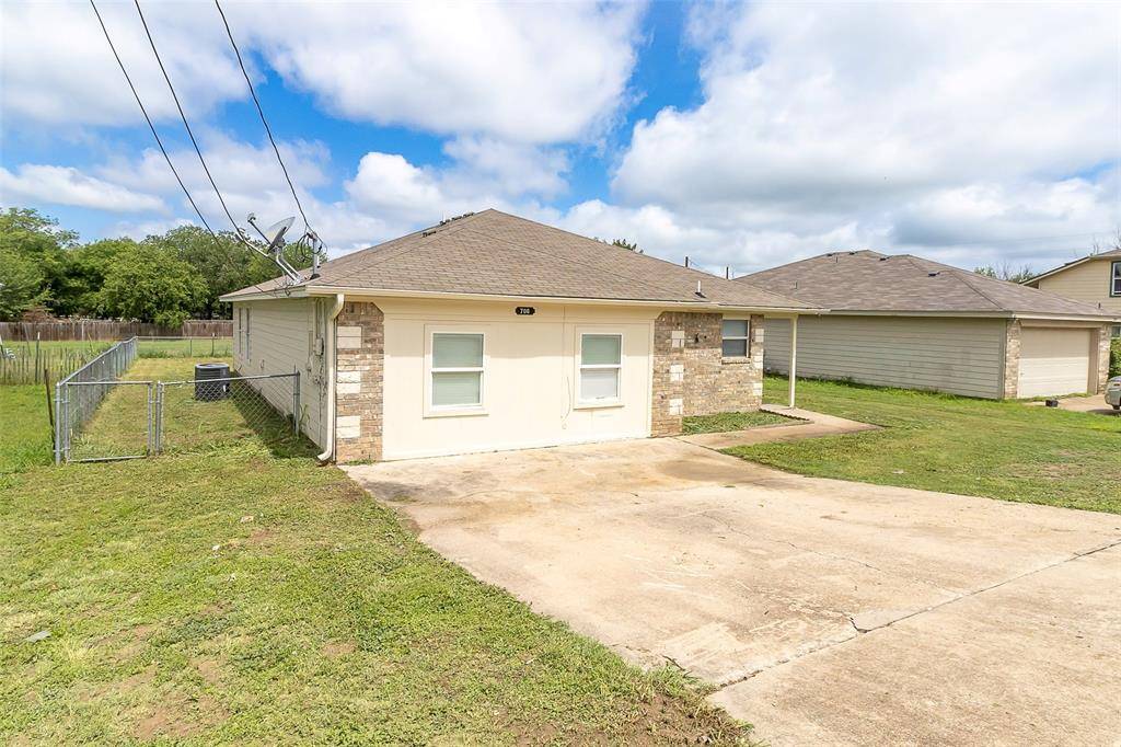 Lampasas, TX 76550,706 Brown Street