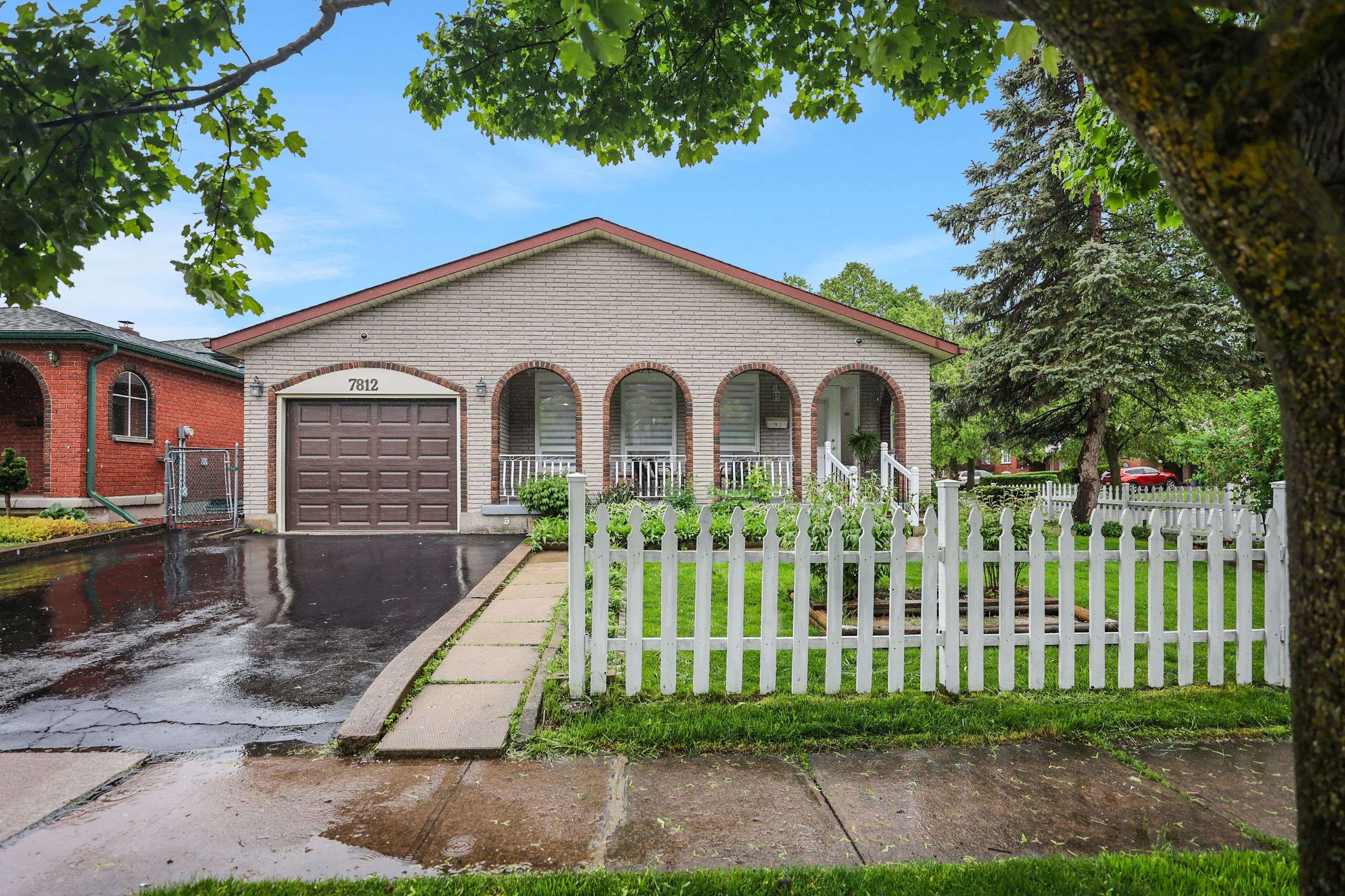 Niagara Falls, ON L2H 2J5,7812 Badger RD