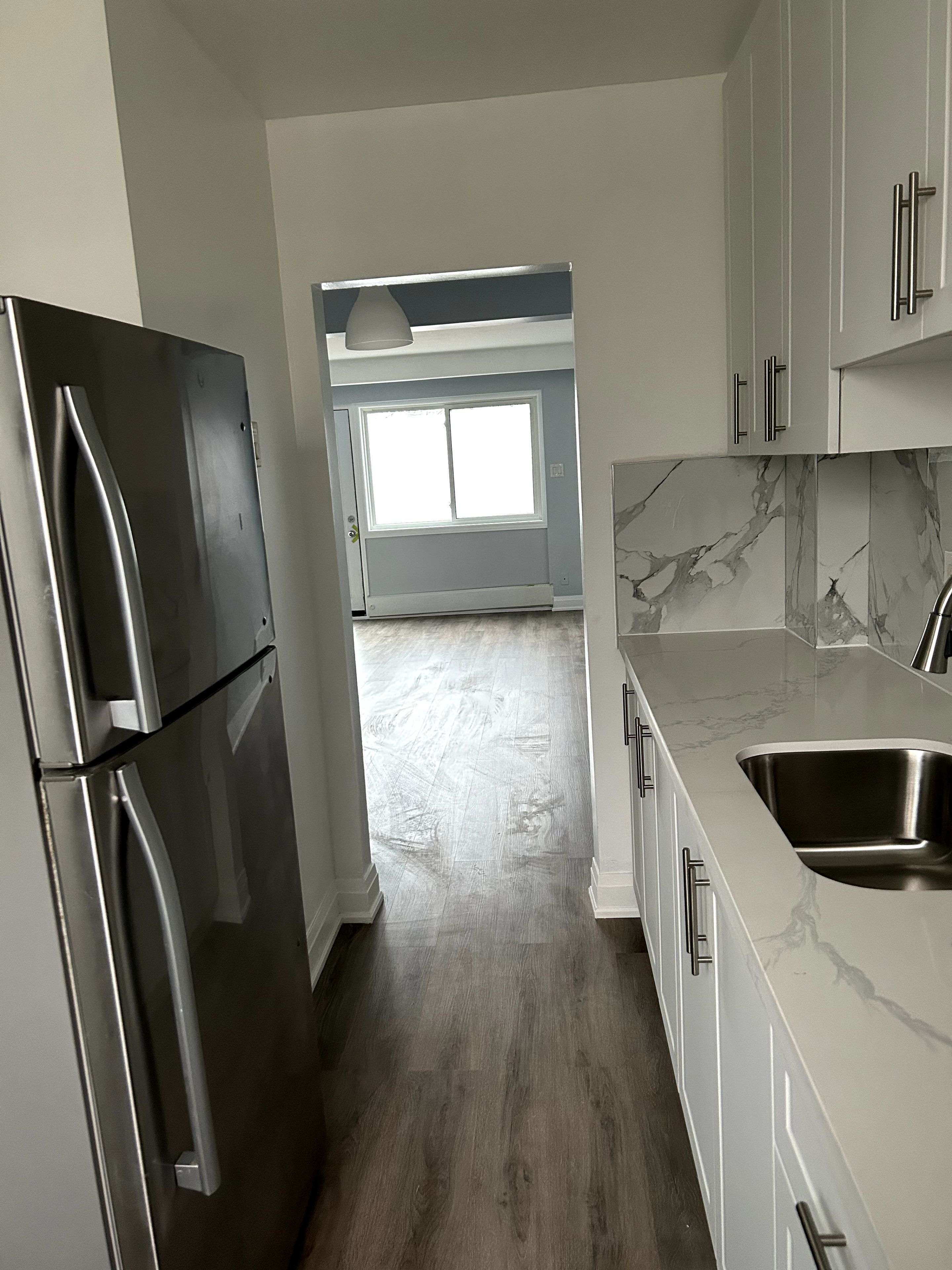Toronto C15, ON M2J 3C8,69 Godstone DR #125