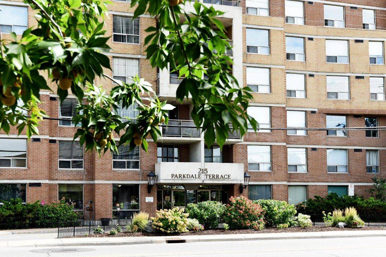 West Centre Town, ON K1Y 4T8,215 Parkdale AVE #610