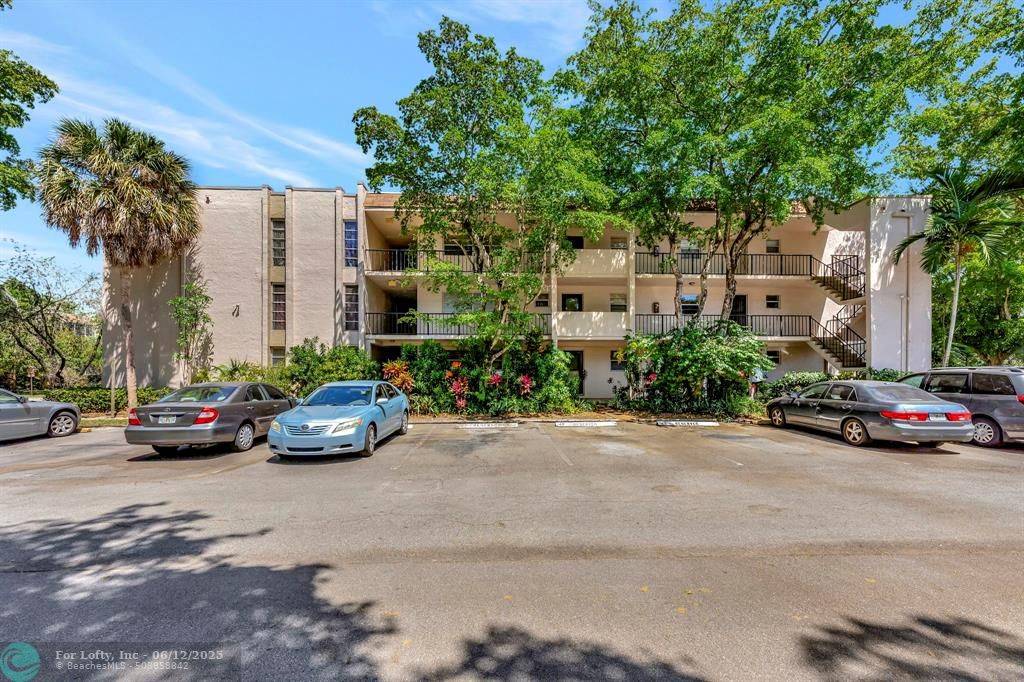 Plantation, FL 33324,469 N Pine Island Rd #B305