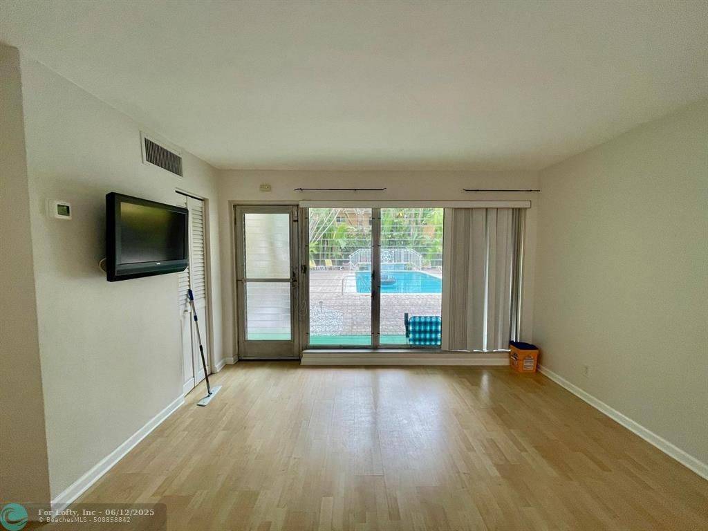 Fort Lauderdale, FL 33301,77 Hendricks Isle  #3