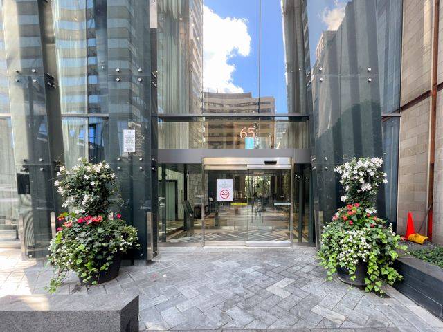 Toronto C01, ON M5S 0A6,65 St. Mary ST #610