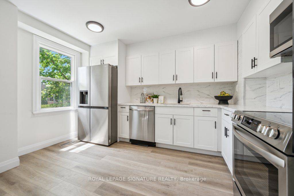 Markham, ON L3T 1Z1,1856 John ST