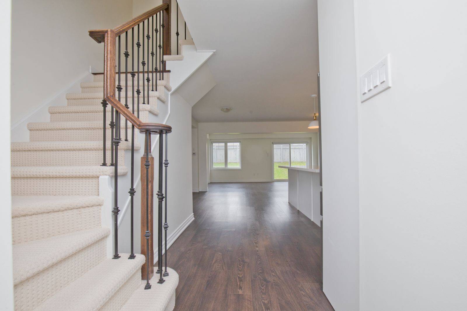 New Tecumseth, ON L9R 0R6,102 Knight ST