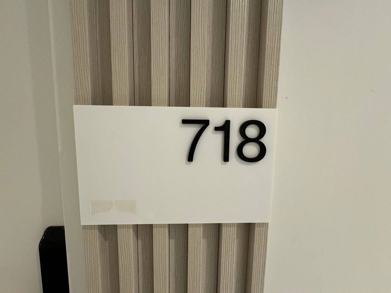 Mississauga, ON L5G 0E1,28 Ann ST #718