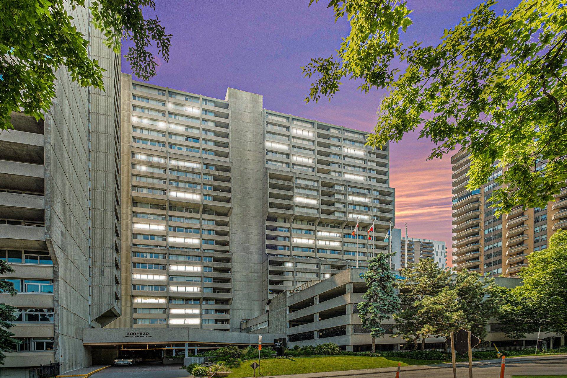 Ottawa Centre, ON K1R 7T1,530 Laurier AVE W #1002