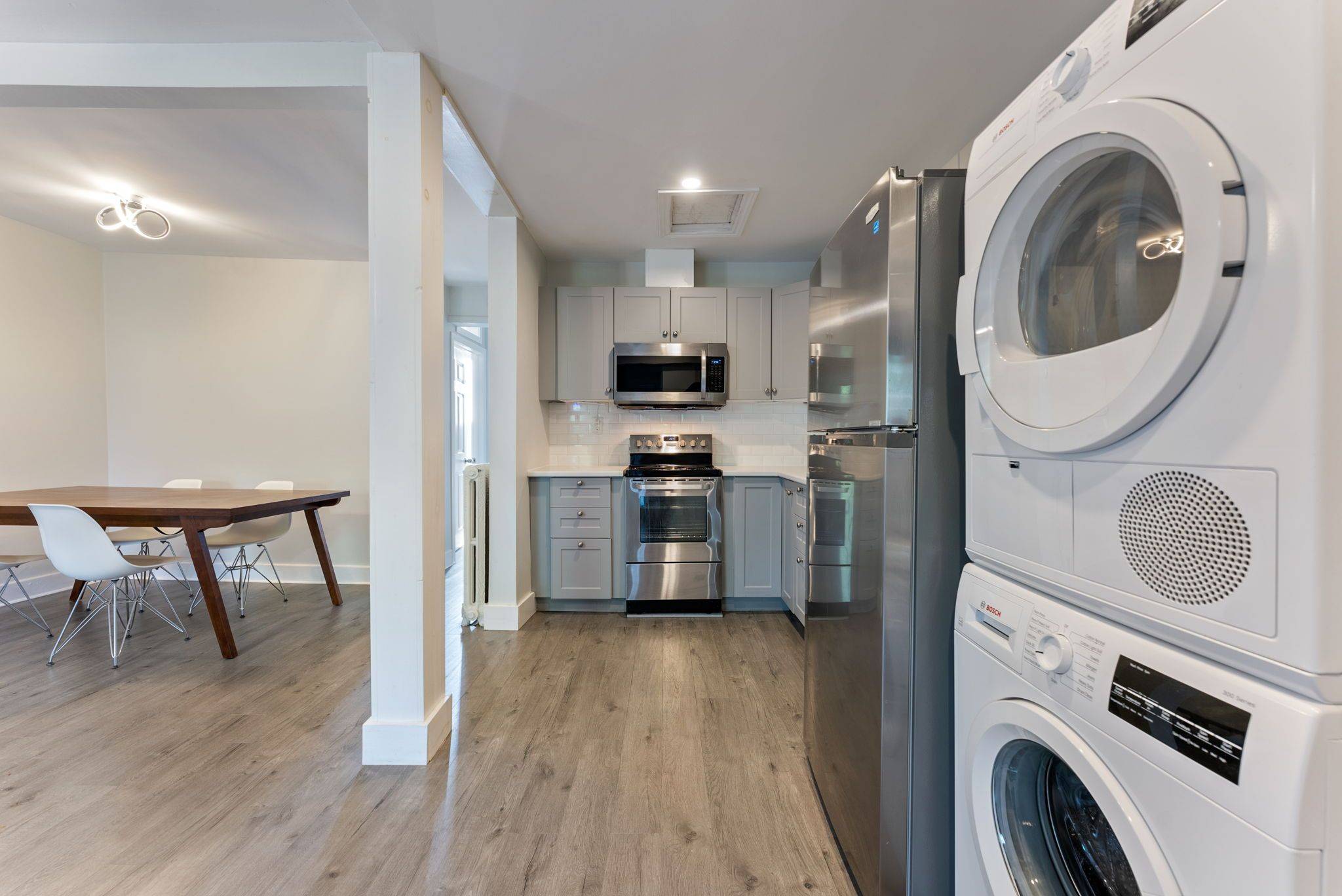 Hamilton, ON L8P 3A2,154 James ST S #3
