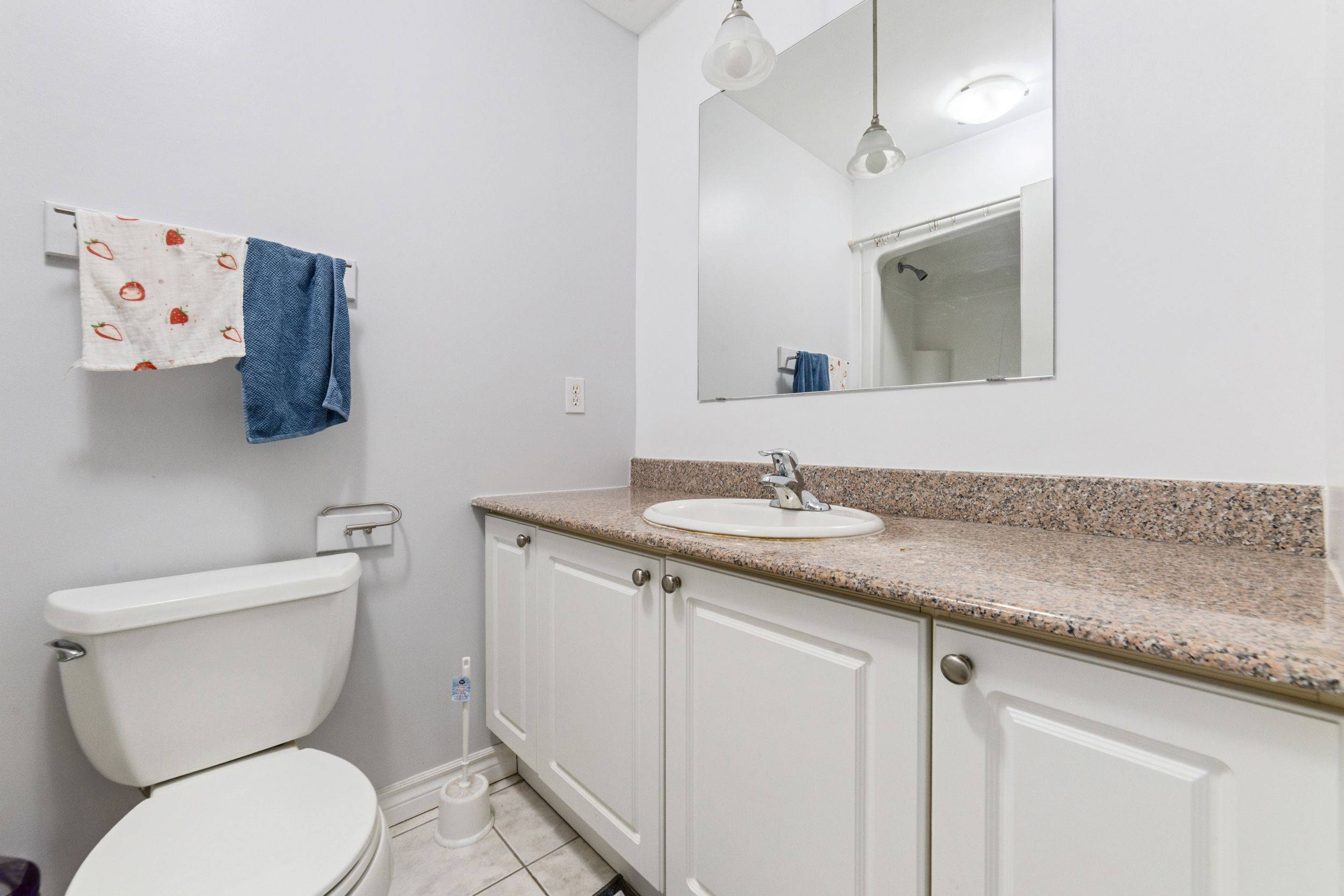 Hamilton, ON L8P 2Z6,135 James ST S #106