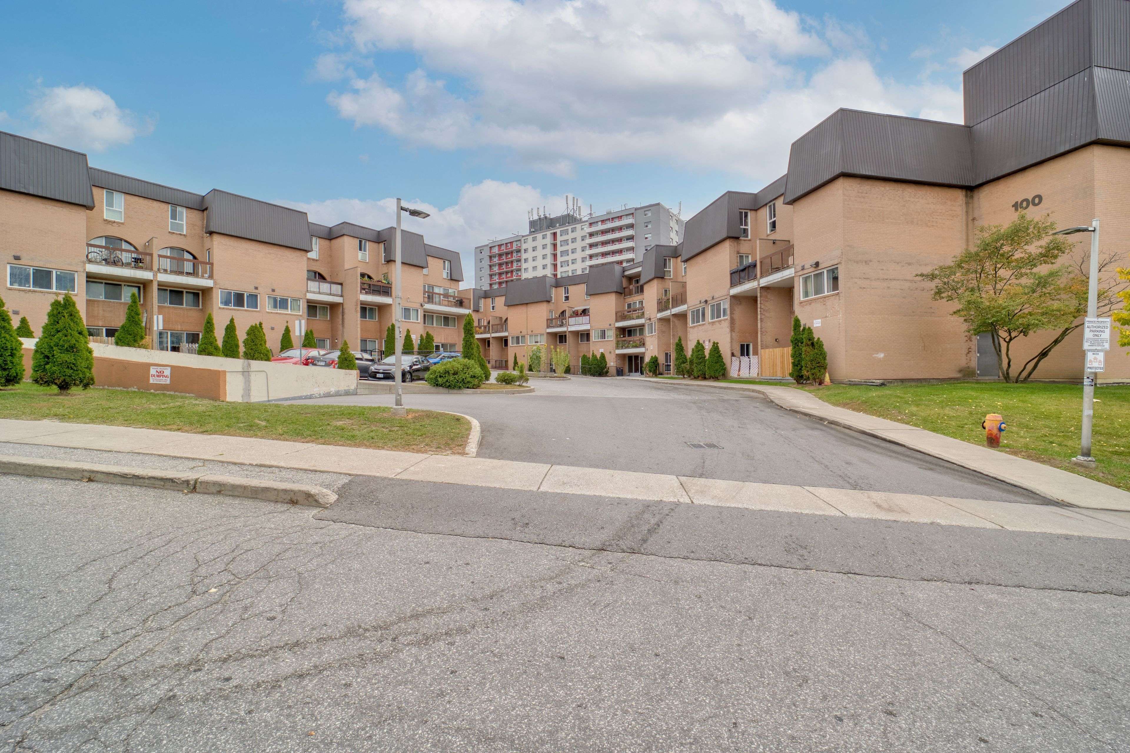 Toronto E09, ON M1E 4X2,100 Mornelle CT #1006