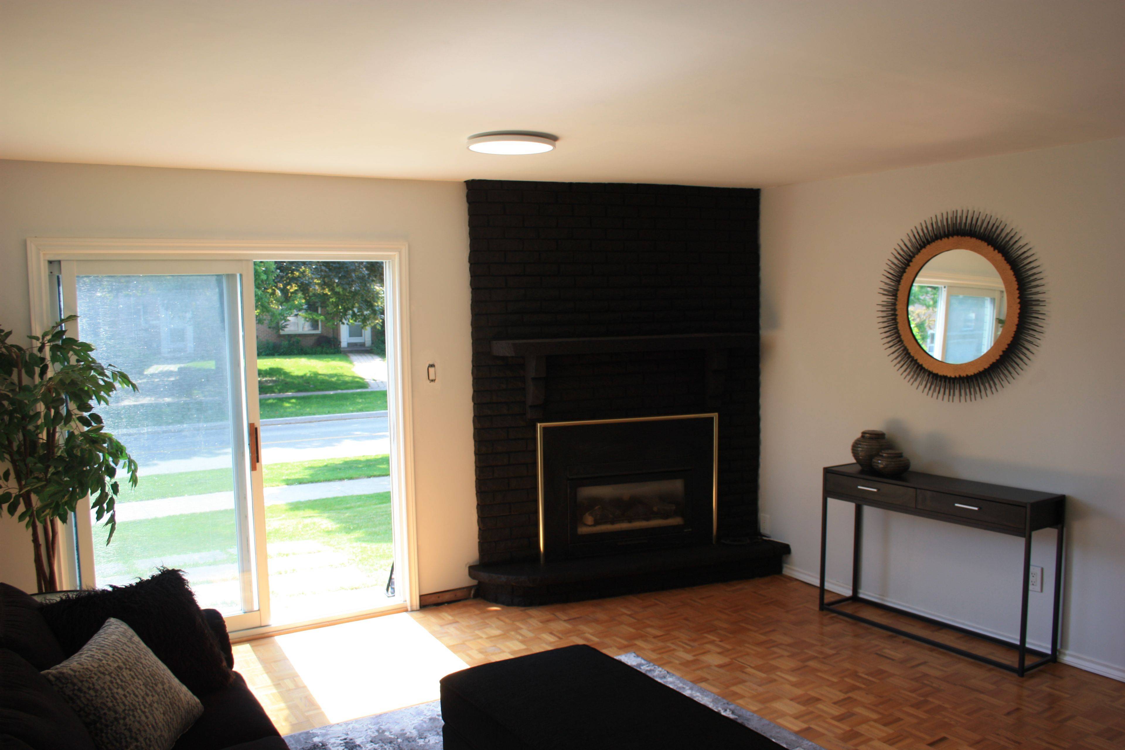 Burlington, ON L7P 1R2,2116 ireland DR