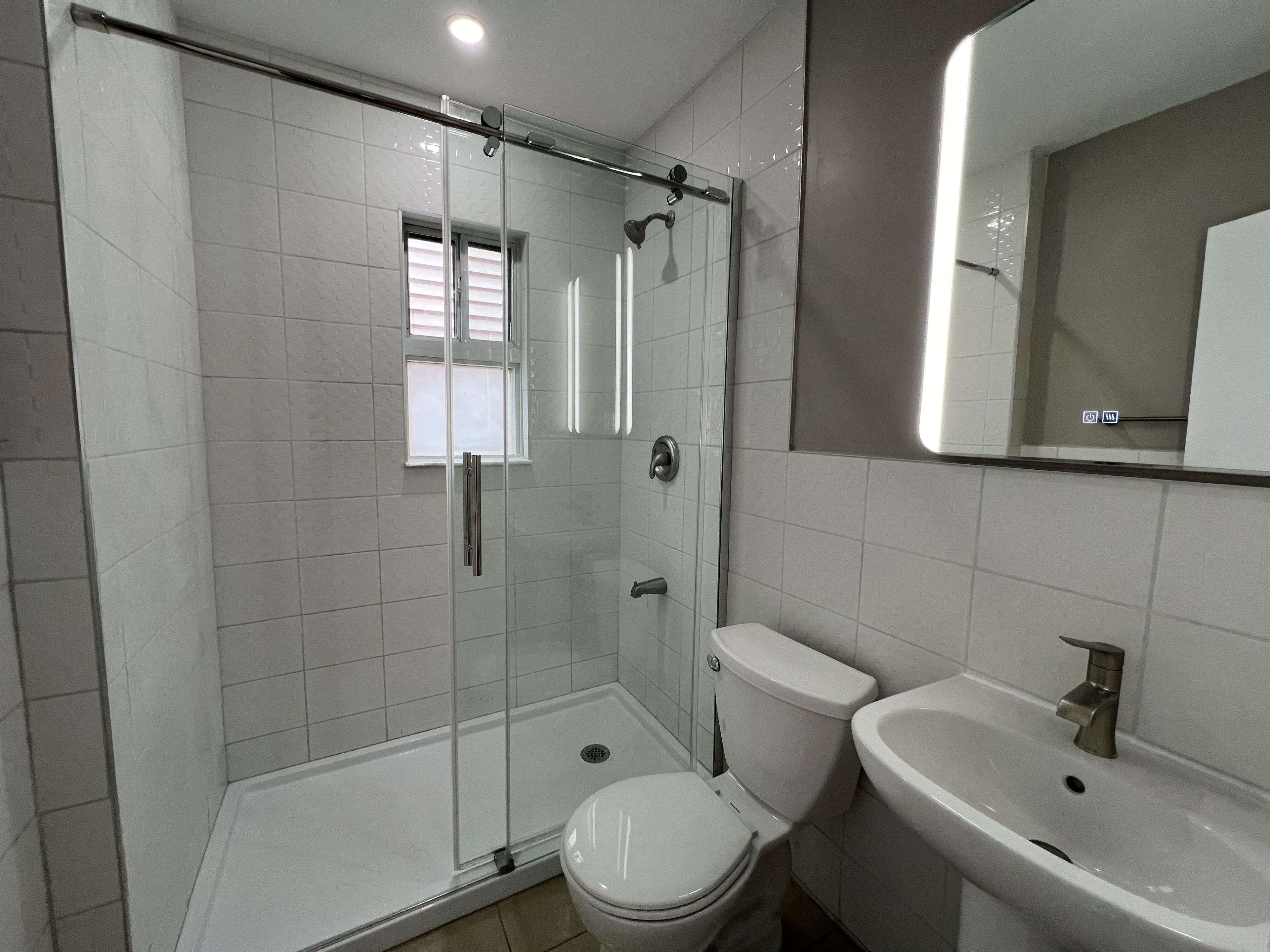 Toronto W03, ON M6N 4V2,108 Grandville AVE #4