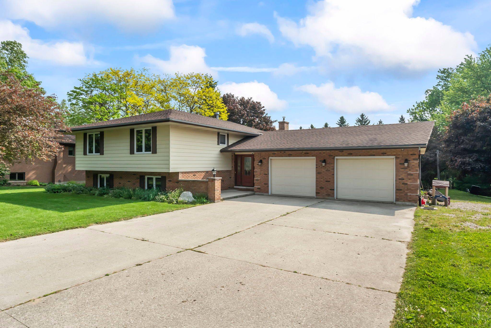 Brockton, ON N0G 2V0,22 Geeson AVE