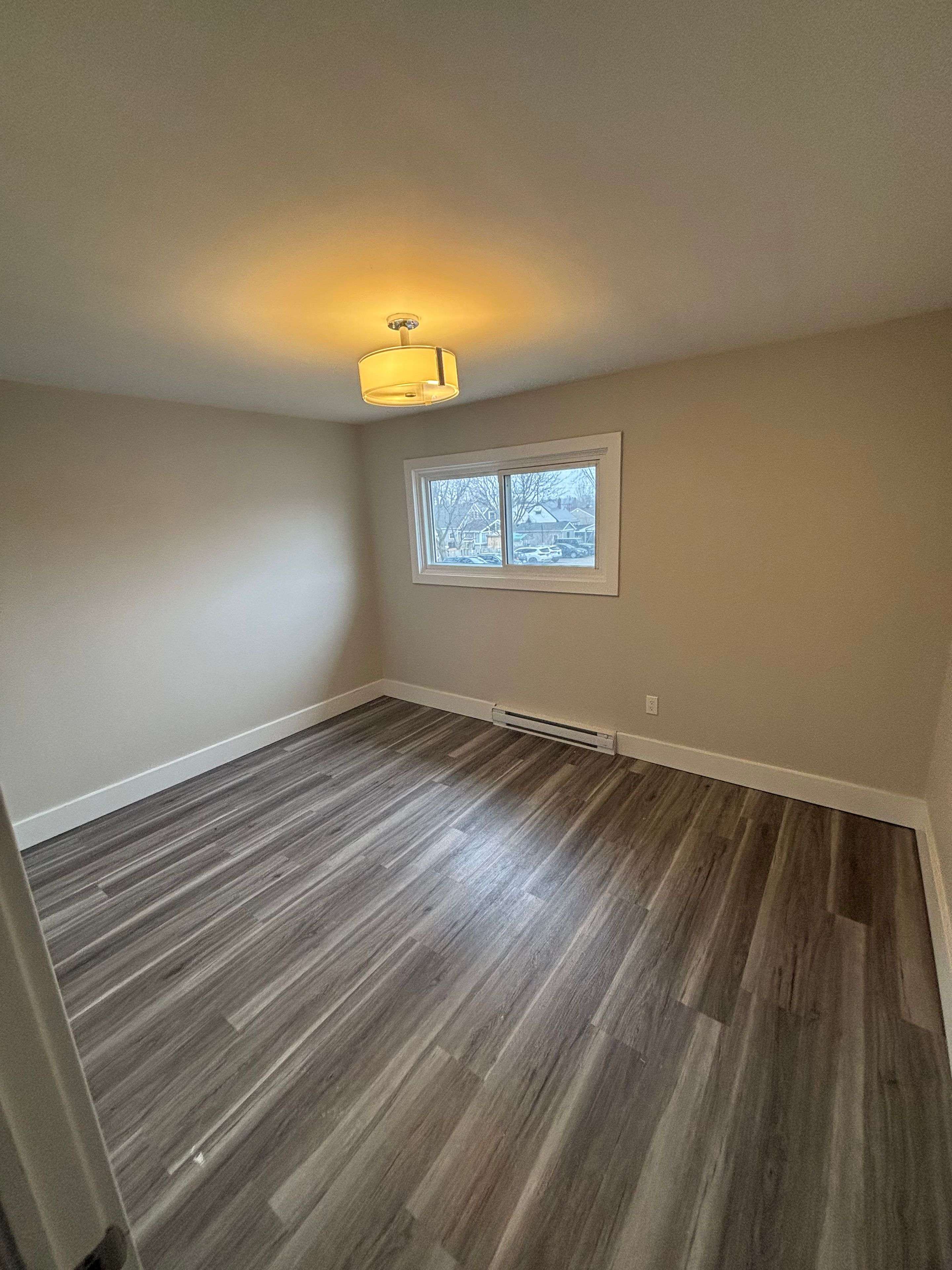 St. Thomas, ON N5R 1H7,75 Elm ST #13