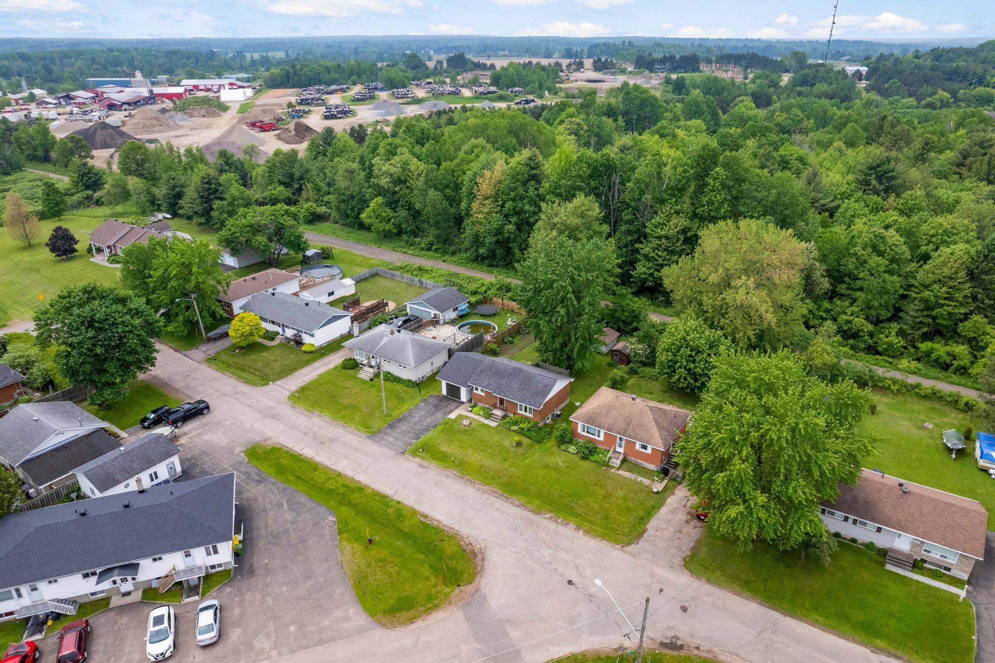 Laurentian Valley, ON K8A 5H3,664 Third AVE