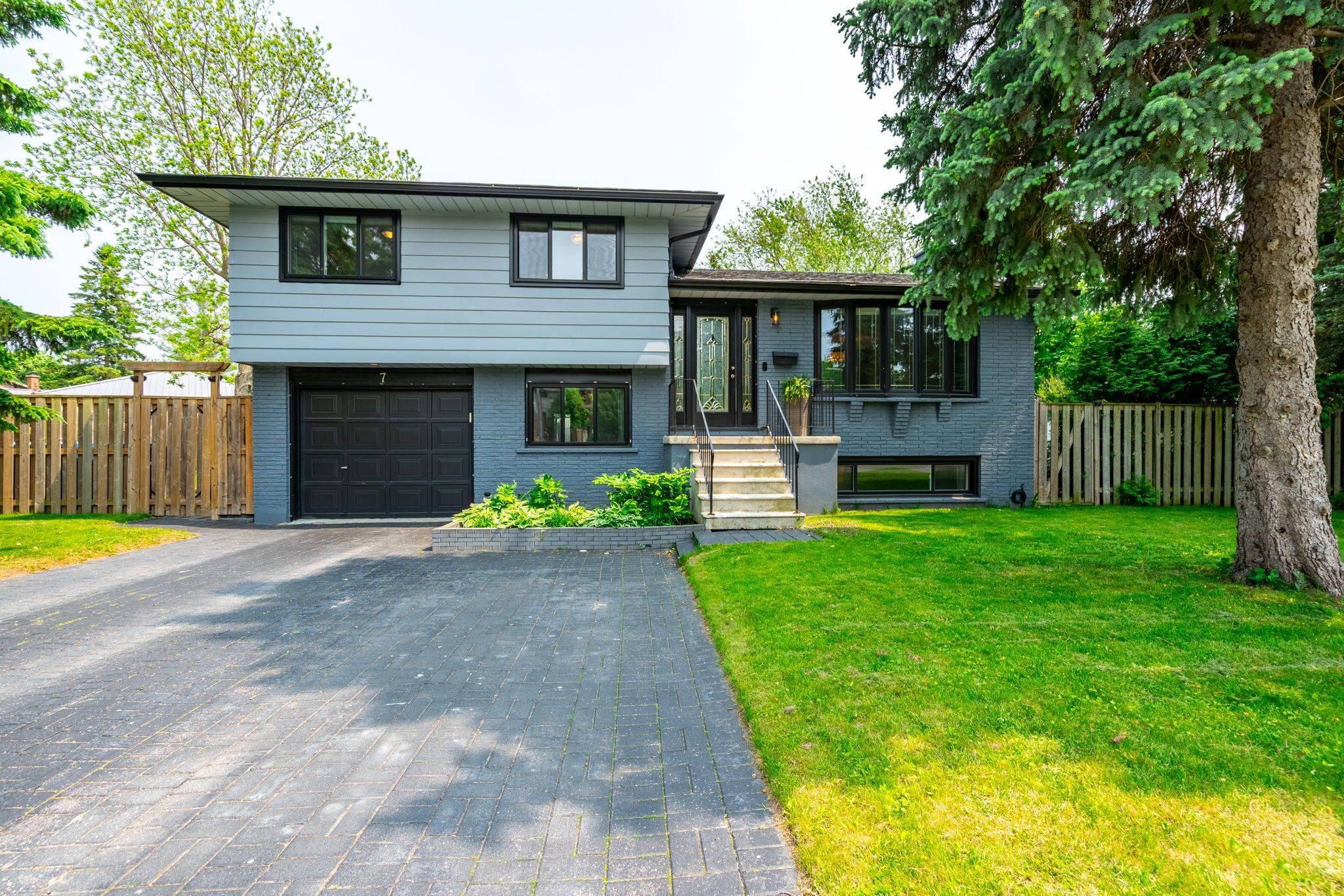 Guelph, ON N1H 6R9,7 Michael PL