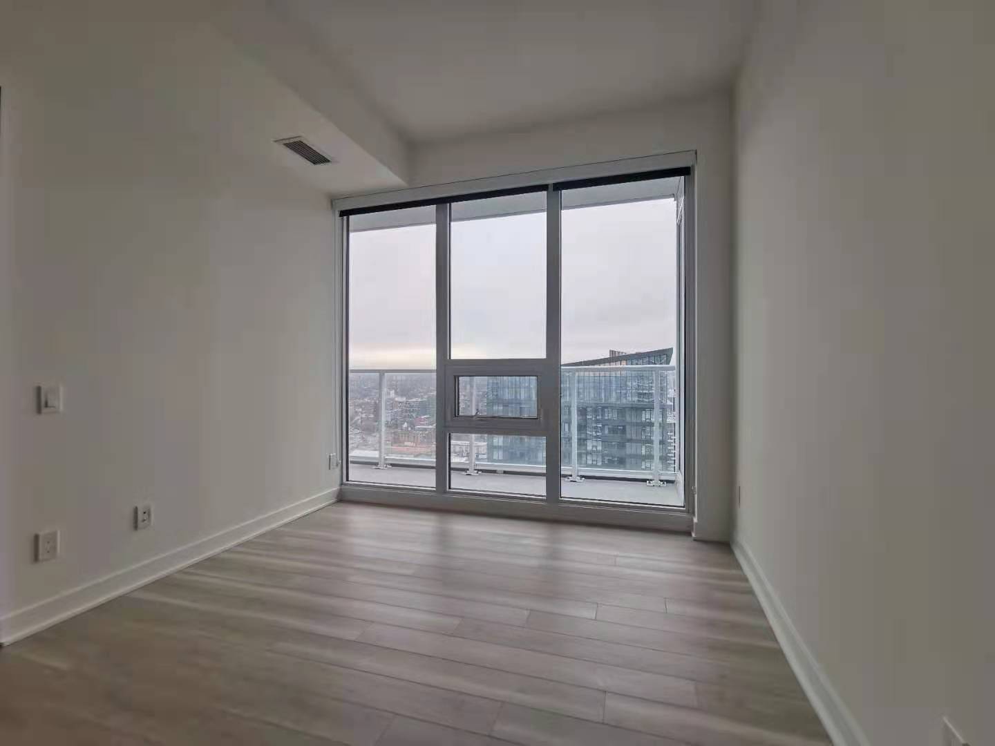 Toronto C01, ON M5V 1A5,17 Bathurst ST #3809