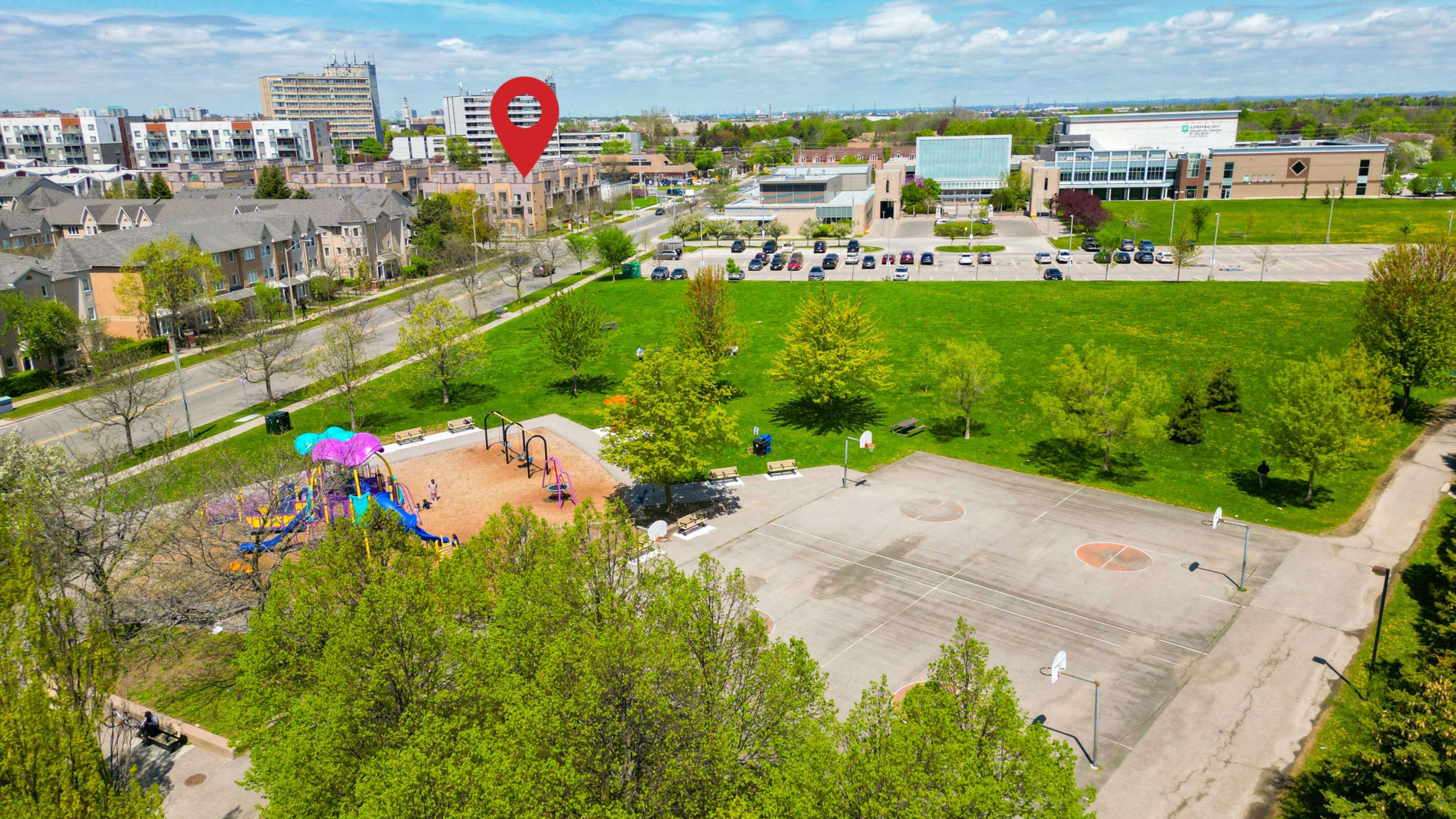 Toronto E11, ON M1B 0C5,1070 Progress AVE #204