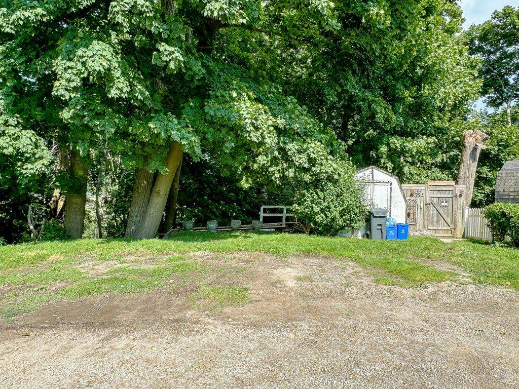 Central Elgin, ON N5L 1E9,354 Erie ST