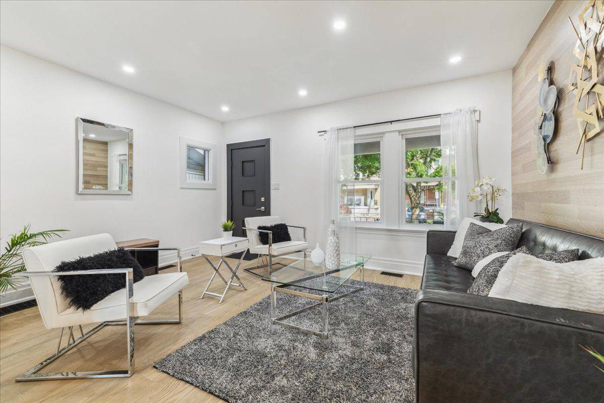 Hamilton, ON L8L 7S1,237 Balmoral AVE N