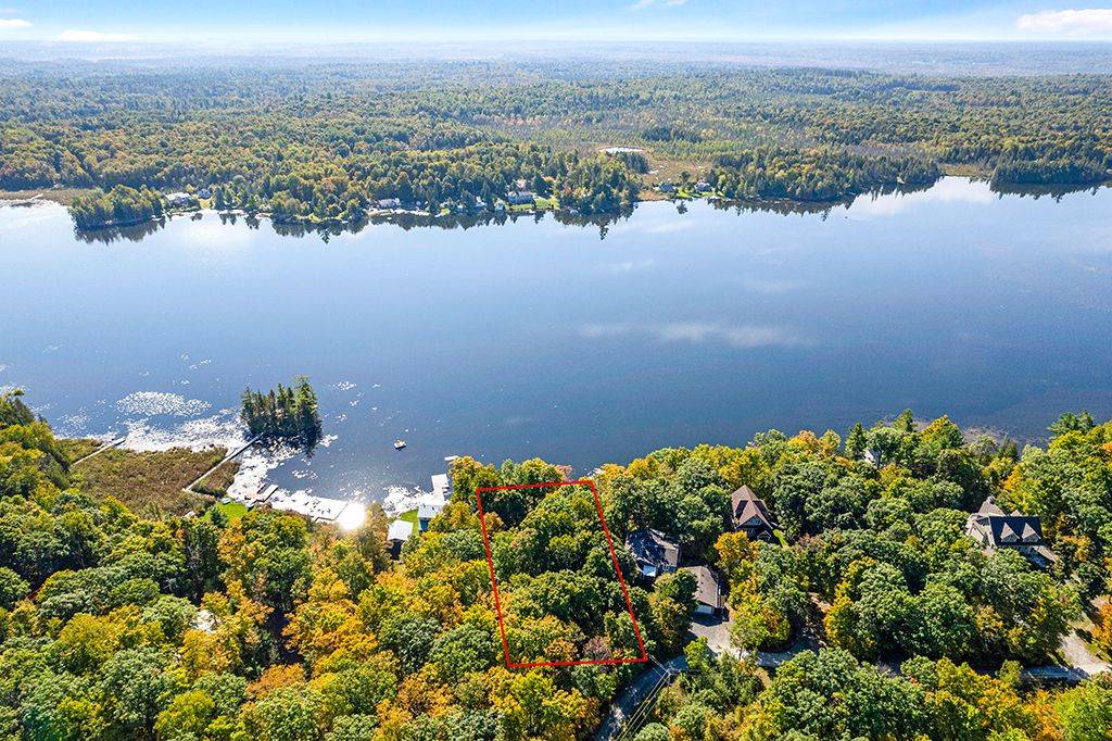 Lanark Highlands, ON K0G 1K0,365 HARDWOOD RIDGE RD