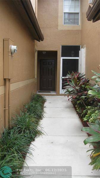 Weston, FL 33327,1348 Veracruz Ln  #4-8