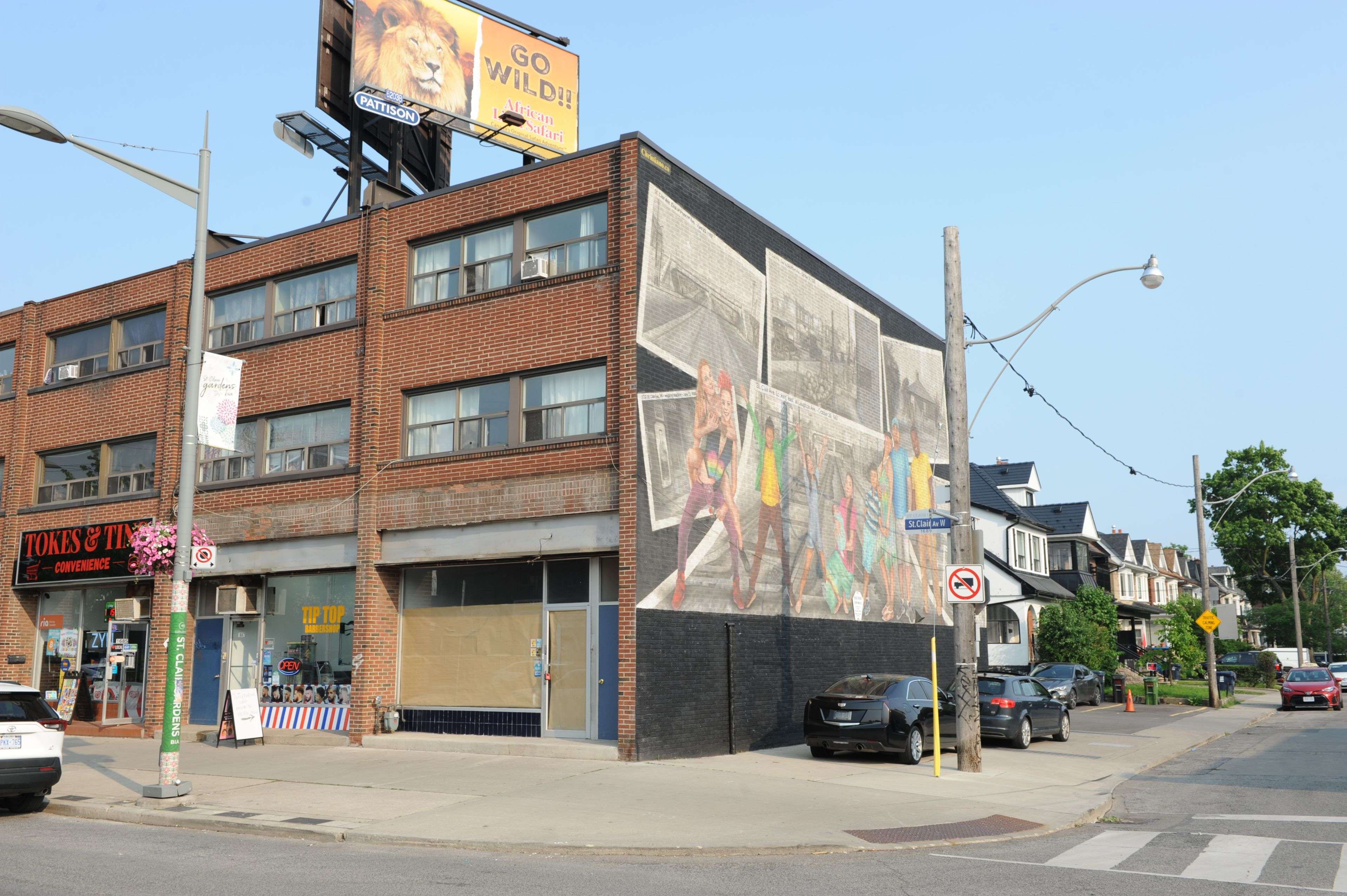 Toronto W03, ON M6N 1H9,1689 St Clair AVE W