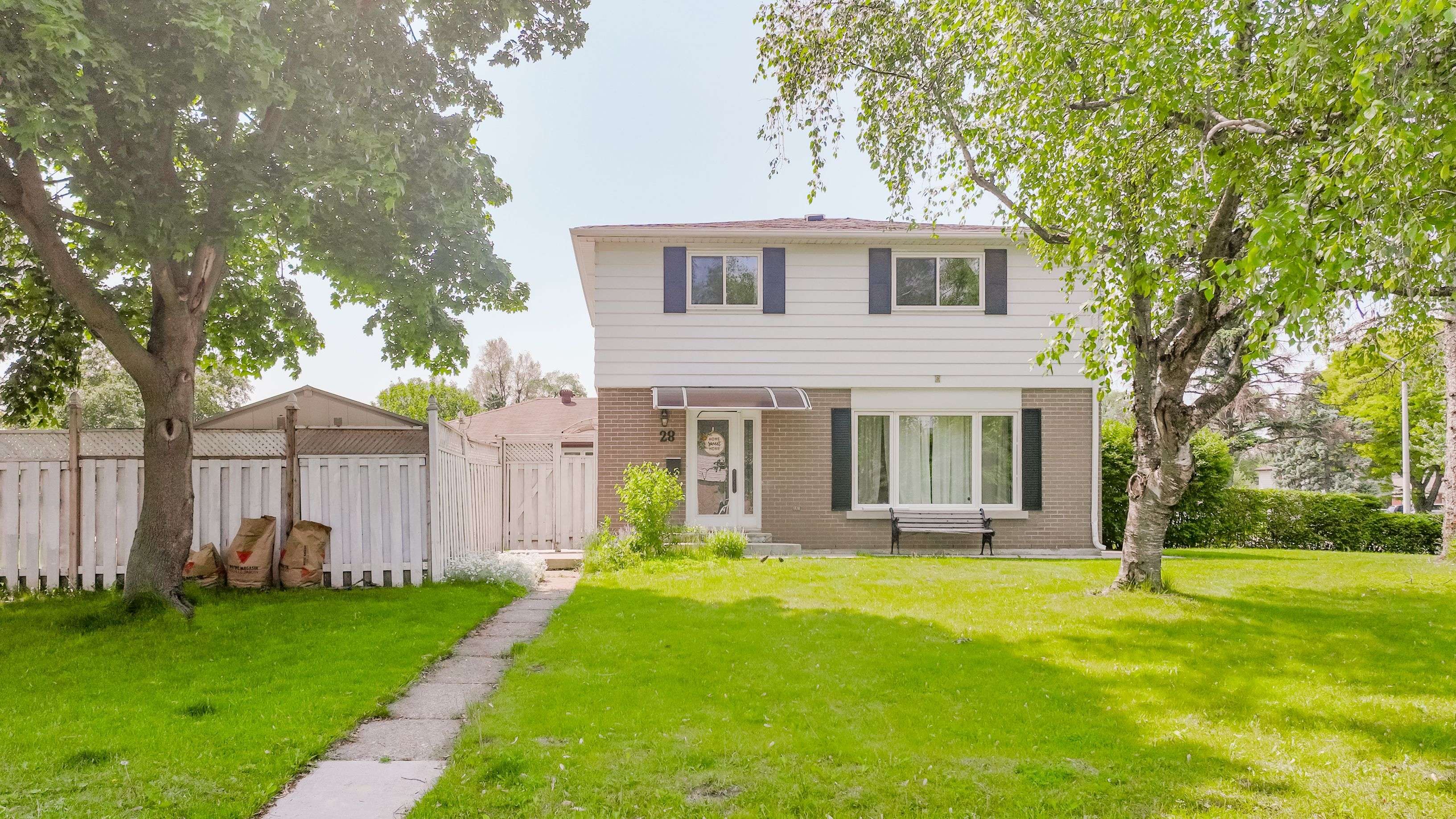 Brampton, ON L6T 2B8,28 Earlton CT