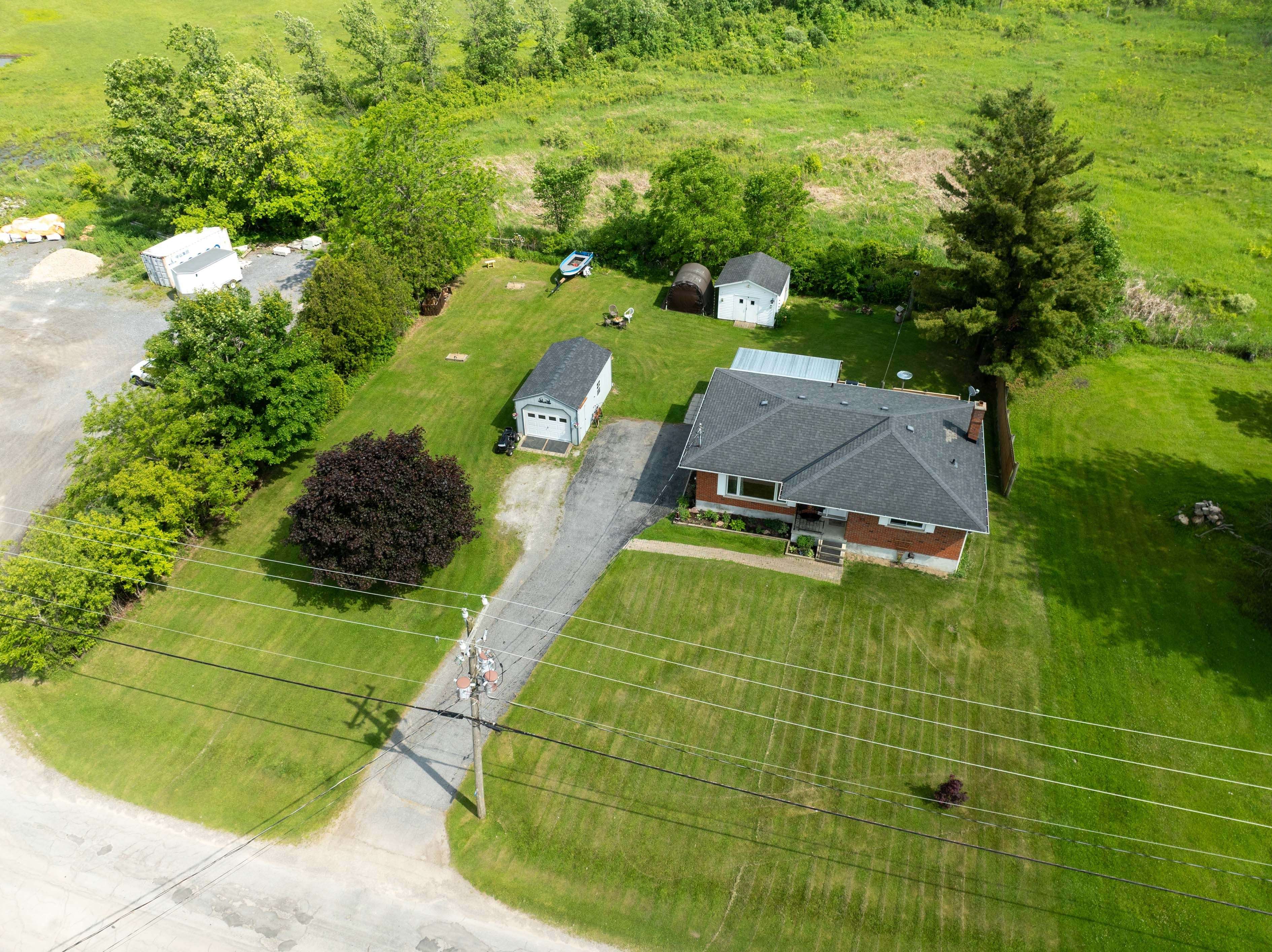 Lansdowne Village, ON K0E 1L0,95 Railway ST E