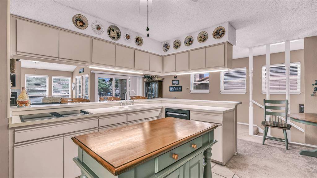 Granbury, TX 76049,5122 La Vista Court