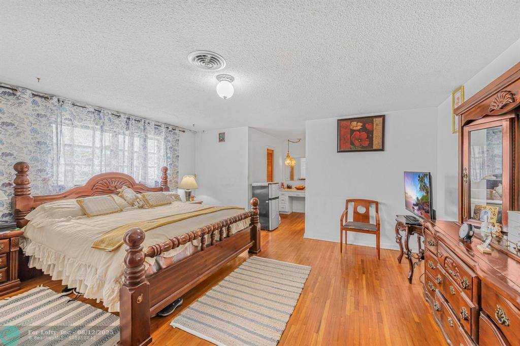 Miramar, FL 33023,6374 SW 20th Ct