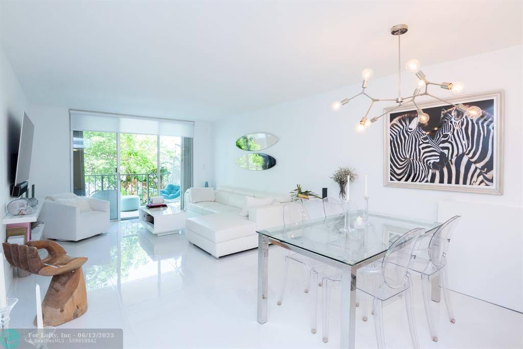 Palm Beach, FL 33480,3581 S Ocean Blvd #2B