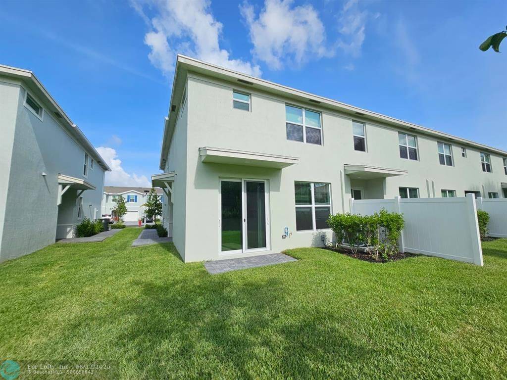 Lake Worth, FL 33467,[StreetName,UnitNumber,StreetNumber,StreetDirPrefix]